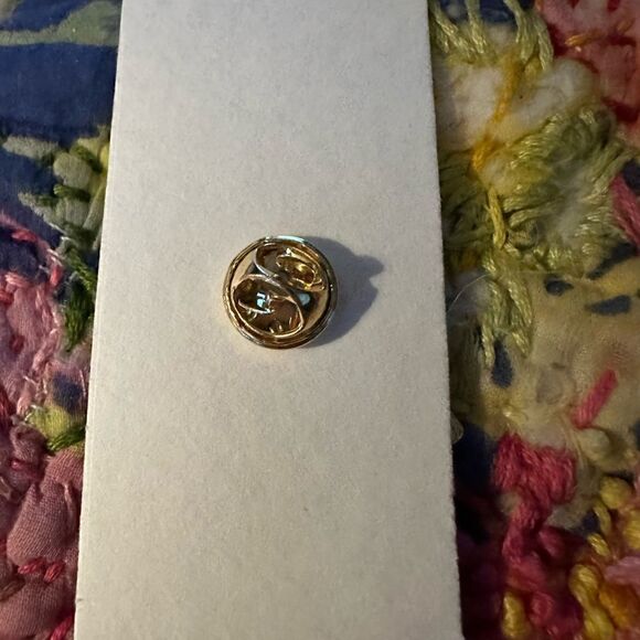 Bear Brooch Fashion Jewelry Awareness Gift - Picture 2 of 3